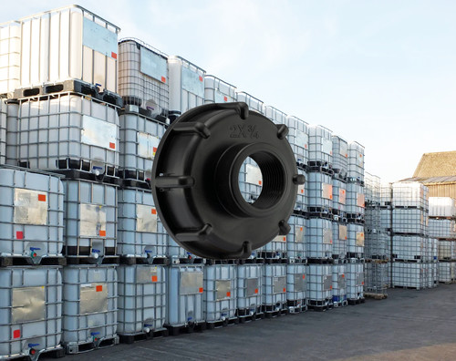 Seamless ibc tank - , fittings
