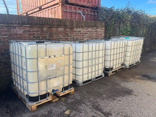 Ibc container storage tank - /,